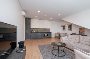 Spaciuos 1 BD Apt by Hostlovers